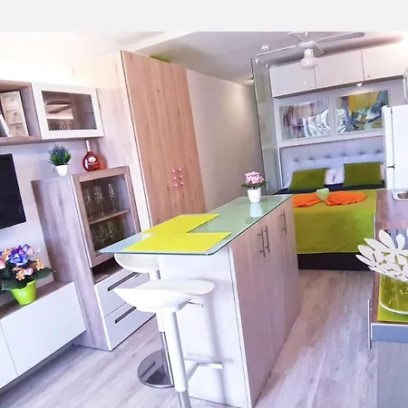 Comodoro 50Mt Seafront And View Garden Wi-Fi Free Appartamento *