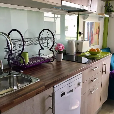 Comodoro 50Mt Seafront And View Garden Wi-Fi Free Διαμέρισμα *
